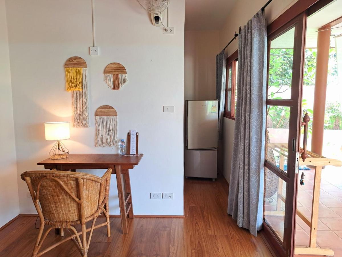 Laura Guest House-Adult Only- Hua Thanon (Koh Samui) Exterior foto
